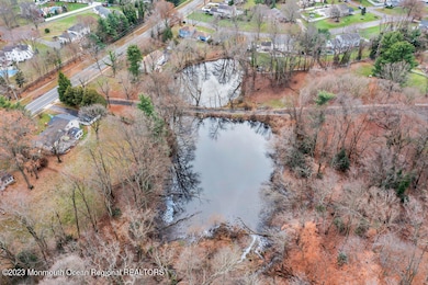 911 Middletown Lincroft Rd, Middletown, NJ 07748 - photo 4