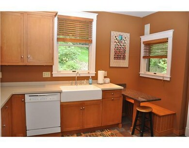 Kitchen. SITTING AREA TO ENJOY YOUR AM COFFEE