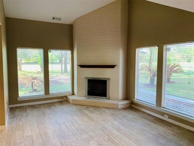 7708 Challie Ln unit 7708, Houston, TX 77088 - photo 5