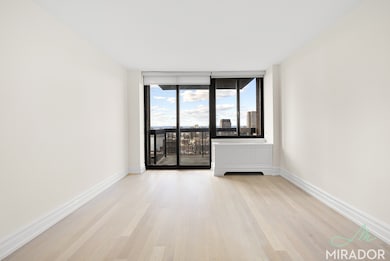 145 W 67th St unit 21-B, New York, NY 10023 - photo 4
