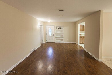 7122 Singapore Rd, Jacksonville, FL 32216 - photo 4