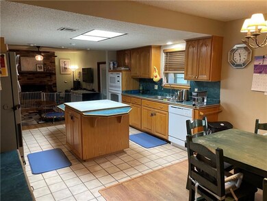 2402 Libra St, Shawnee, OK 74804 - photo 7