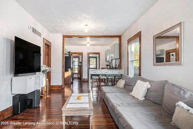 322 N Foster Ave, Lansing, MI 48912 - photo 6