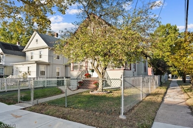 355 Bergen St, Plainfield, NJ 07063 - photo 4