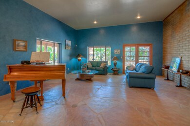 9 Living Room photo a-X2