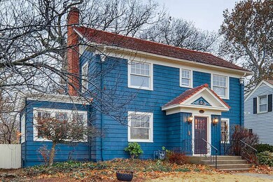 934 N Spring St, Elgin, IL 60120 - photo 3