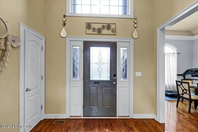 11115 Radleigh Ln, Louisville, KY 40291 - photo 3