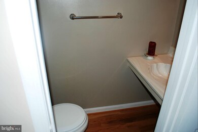 1516 Lowell Ct, Crofton, MD 21114 - photo 7