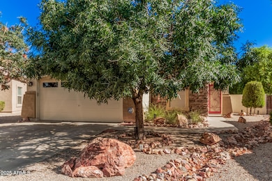 17102 W Saguaro Ln, Surprise, AZ 85388 - photo 2