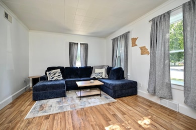 05 Living Room I.jpg