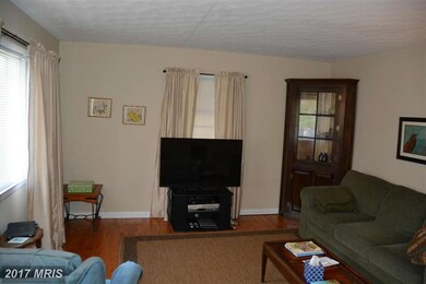 121 West St, Stephens City, VA 22655 - photo 3