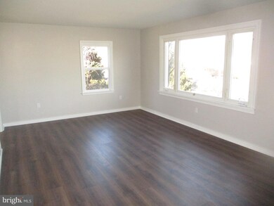 222 W 46th St, Reading, PA 19606 - photo 3