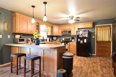 1900 W Shawntel Smith Blvd, Muldrow, OK 74948 - photo 4