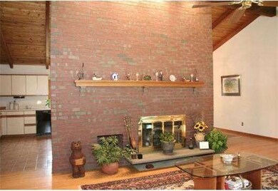 22 Marlboro St, Hudson, MA 01749 - photo 5