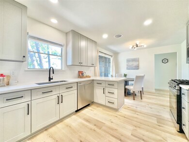 7213 Gleason Rd, Houston, TX 77016 - photo 5