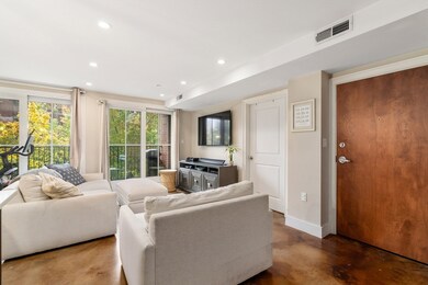 64-66 Salem St unit 2R, Boston, MA 02113 - photo 7