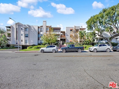 1325 Valley View Rd unit 201, Glendale, CA 91202 - photo 5