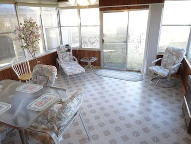 620 Santa fe Ave, Carpentersville, IL 60110 - photo 4