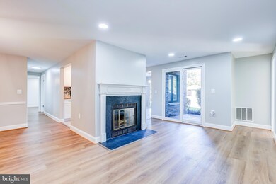 18042 Chalet Dr unit 101, Germantown, MD 20874 - photo 6