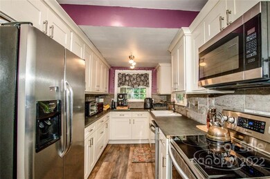 341 N Bost St, Statesville, NC 28677 - photo 7