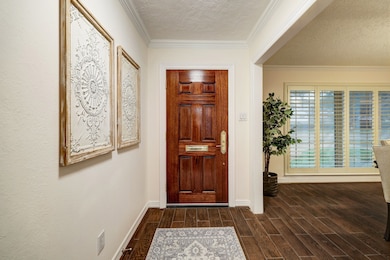 914 N Wilcrest Dr, Houston, TX 77079 - photo 5