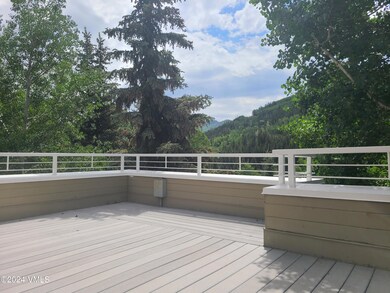 ROOFTOP MOUNTAIN VIEW
