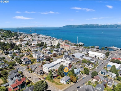 677 17th St, Astoria, OR 97103 - photo 5