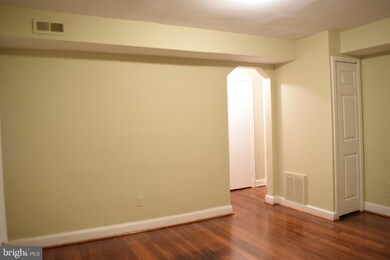 5033 Hanna Place SE unit 1, Washington, DC 20019 - photo 4