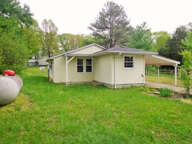 620 Old Stewart Rd, Tennessee Ridge, TN 37178 - photo 2