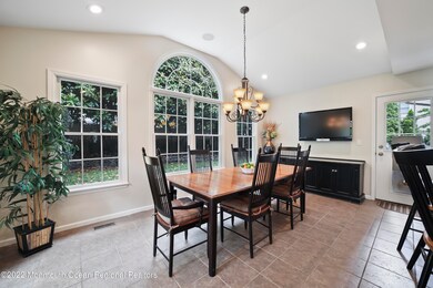 20 Phoenix Pkwy, Oakhurst, NJ 07755 - photo 5