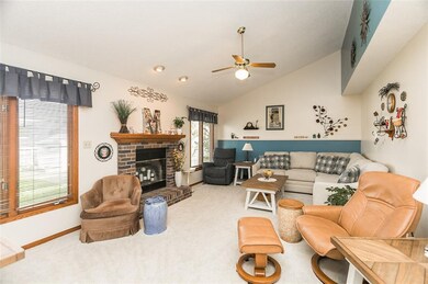 424 Zelda Dr NW, Cedar Rapids, IA 52405 - photo 3