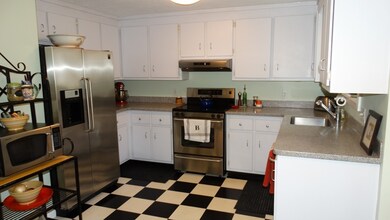 7 Castle Hill Rd, Hopkinton, MA 01748 - photo 3