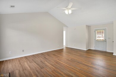 106 Meadow View Dr, Jackson, GA 30233 - photo 6