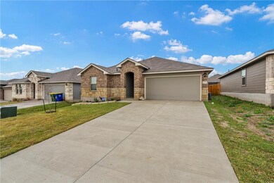 1072 Velvet Ct, Troy, TX 76579 - photo 2