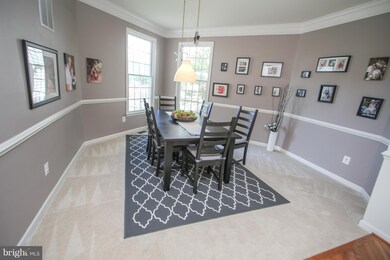 25425 Carrington Dr, Chantilly, VA 20152 - photo 5