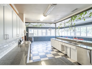 96470 Highway 99, Junctioncity, OR 97448 - photo 7