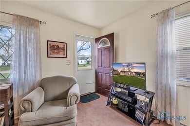 2737 Trimble Rd, Toledo, OH 43613 - photo 5