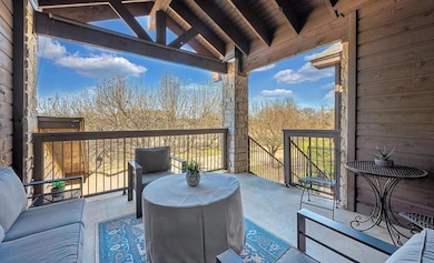 Private Lovely spot to greet and entertain