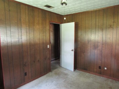 11 E Kelly Ln, Hazlehurst, GA 31539 - photo 6