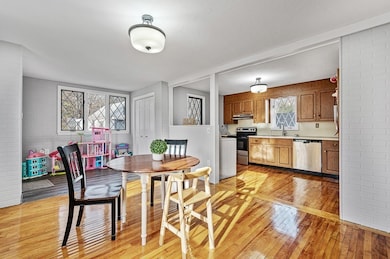 10 Steele St, Worcester, MA 01607 - photo 6