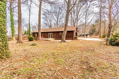 private back yard, large lot!
