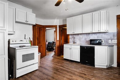 Kitchen 1st Floor (hardwoods are underneath)