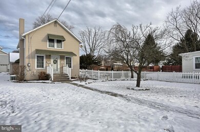 1637 E Derry Rd, Hershey, PA 17033 - photo 2