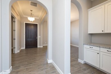 Entry/Dining