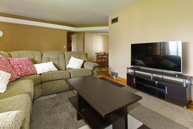 2568 Nottingham mls-12