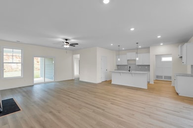 152 Hunter Ridge Dr, Boiling Springs, SC 29316 - photo 7