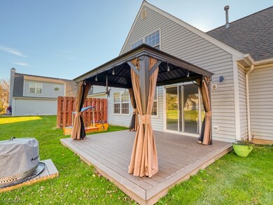 24640 Thicket Ln unit K28, Olmsted Falls, OH 44138 - photo 3