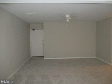100 W Taylor Run Pkwy unit 8, Alexandria, VA 22314 - photo 3
