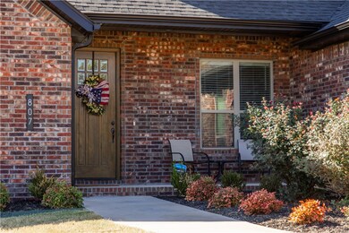 807 Brunello Cir, Tontitown, AR 72762 - photo 2