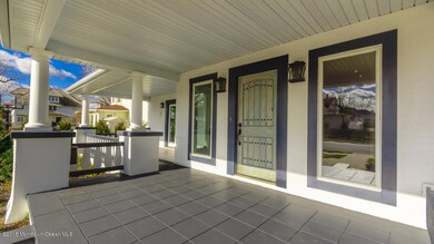 Porch 1.jpg